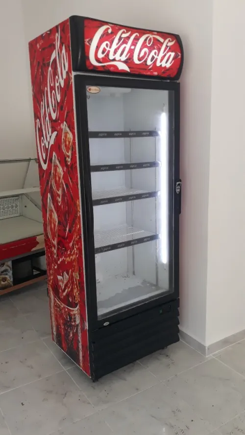 Presentoir refrigirateur vertical cocacola