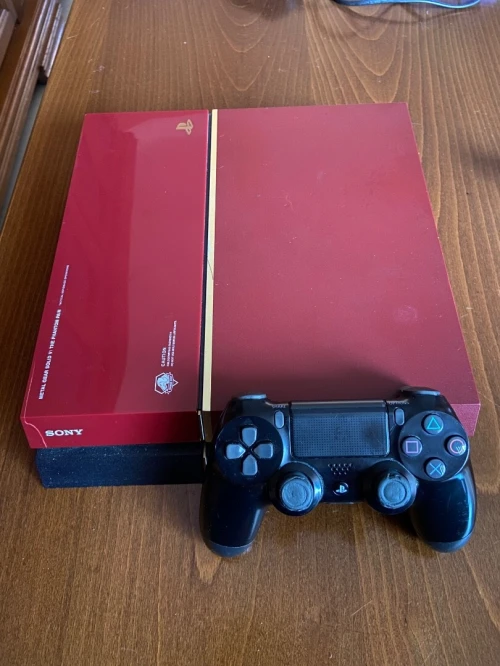 Ps4 FAT LIMITED EDITION METAL GEAR SOLIDV:THE PHANTOM PAIN