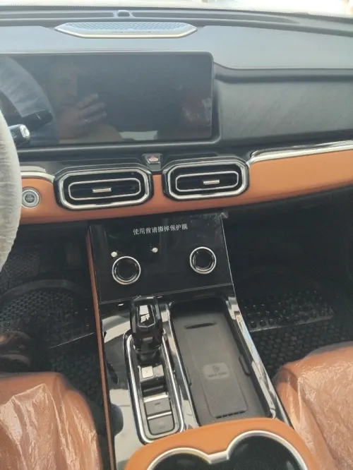 Jetour  X70 PLUS 2026 Luxury Edition 7 places 