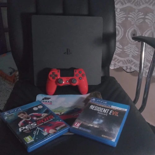للبيع  للبيع Ps4 Slim