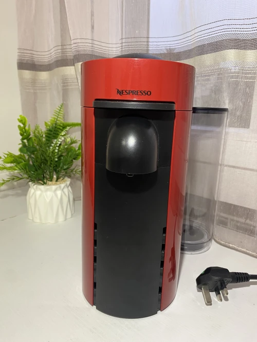 Machine à café Nespresso Vertuo (capsules grandes)