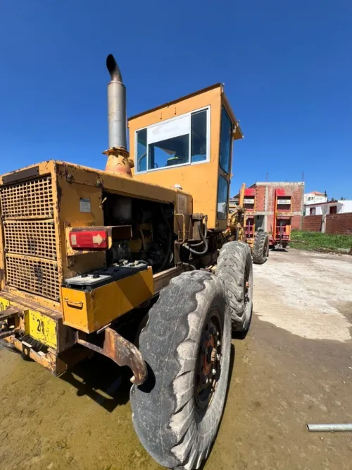 niveleuse komatsu appelez ce numéro 