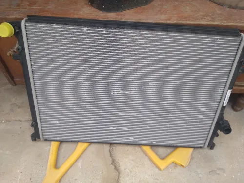 Radiateur golf6 A3 octavia lion 1.6tdi 2.0tdi vag original