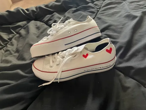 Converses blanches 