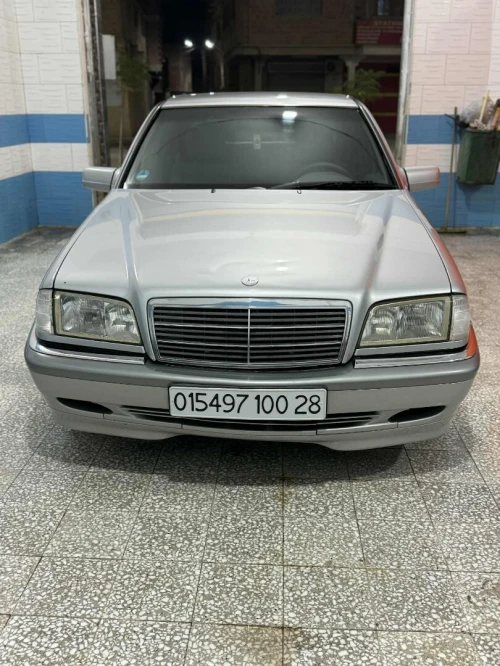 Mercedes Mercedes 2000 