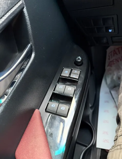 Toyota Hilux 2024 