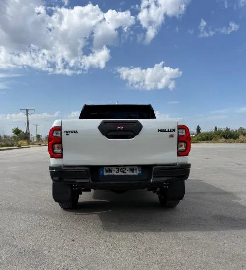 Toyota Hilux 2025 GR