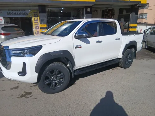 Toyota Hilux 2024 