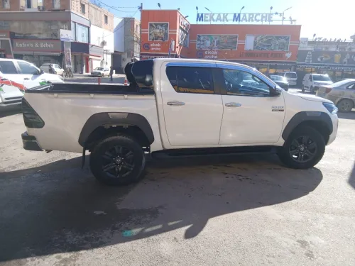 Toyota Hilux 2024 