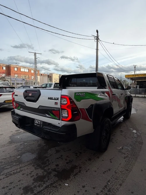 Toyota Hilux 2025 GR V6
