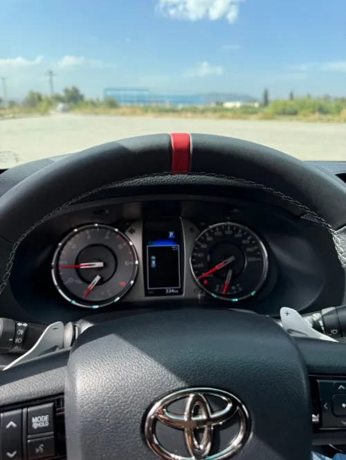 Toyota Hilux 2025 GR