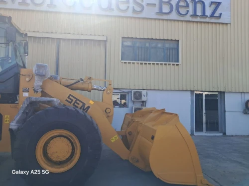 SEM ( A Caterpillar Brand ) Chargeur SEM655D 2026