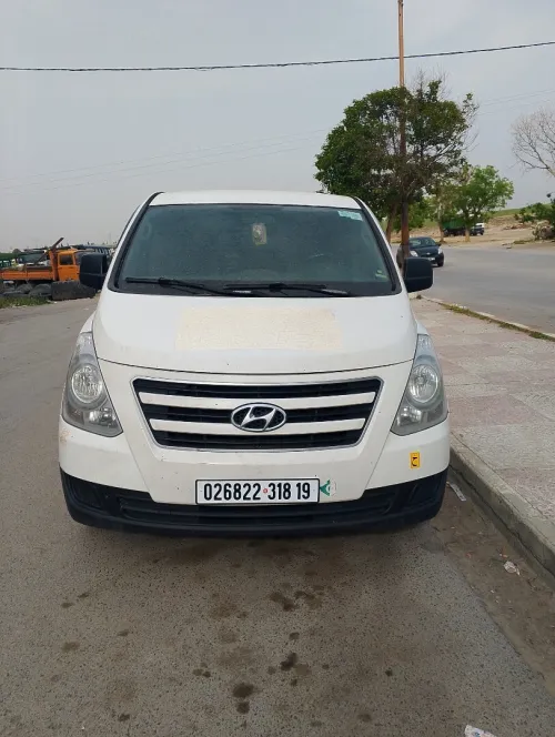 Hyundai H1 2018 vitré 2P