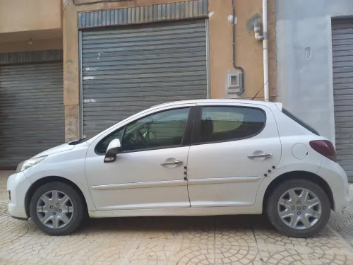 Peugeot 207 2013 207