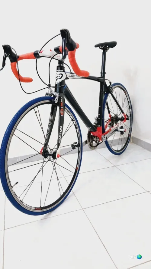 La pierre  full carbon  taille 52