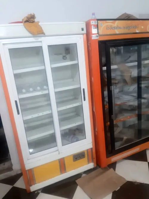 DES FRIGOS  Supérette et Alimentation Générale + Machine creme