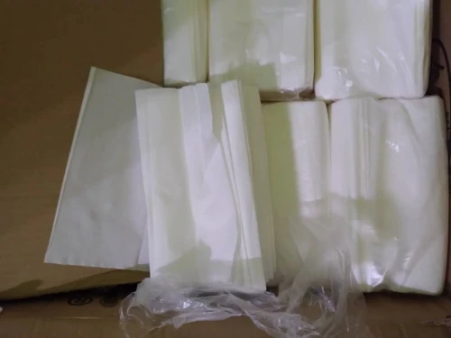 PAPIER FACIAL PAQUET DE 200 FEUILLES