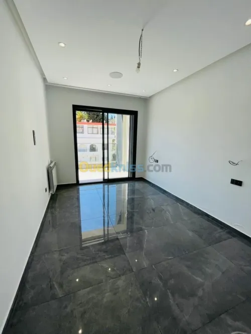 Location Appartement F4 Alger Hydra