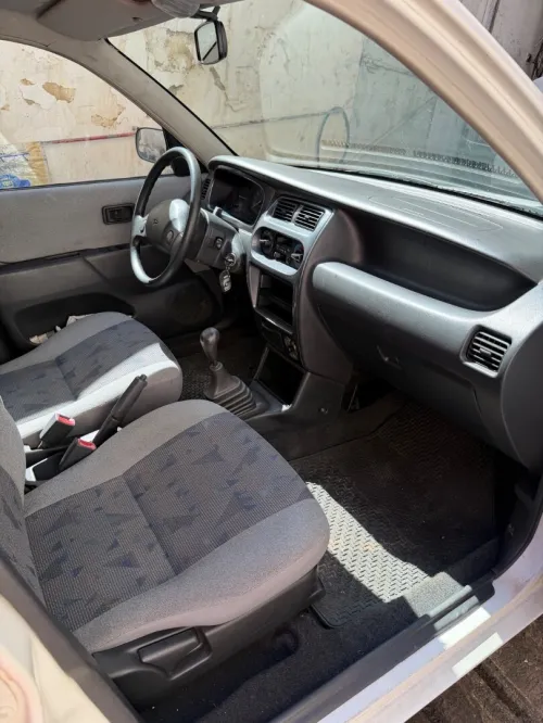 Daihatsu Sirion 2001 