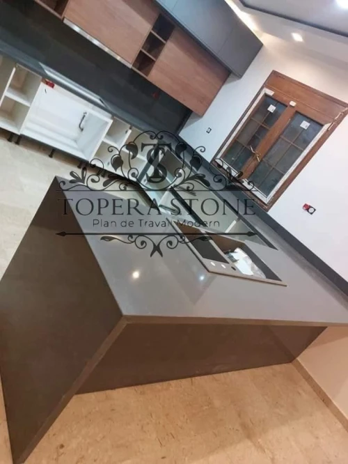 Plan travail en quartz et granite