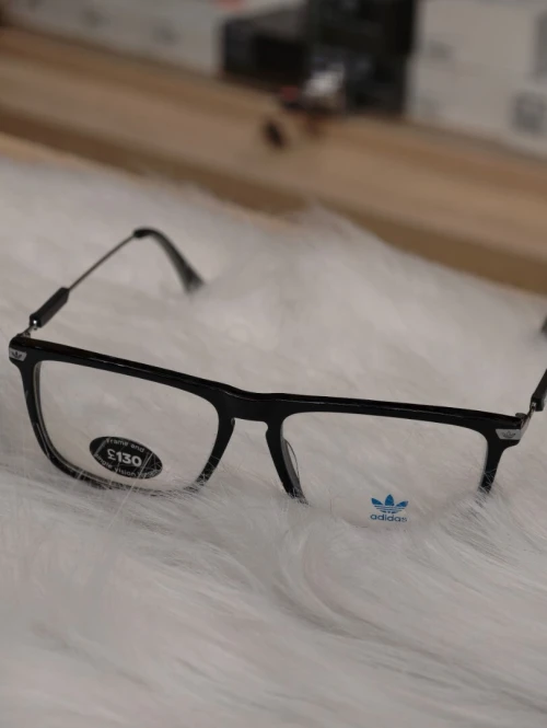 Lunette de vue original venu d'Europe