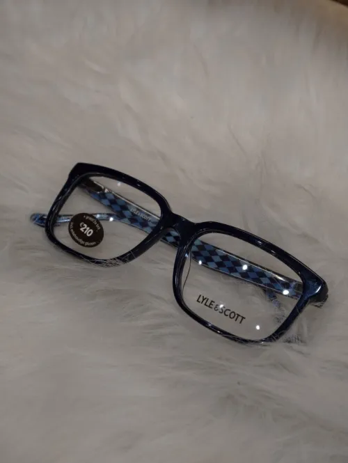 Lunette de vue original venu d'Europe