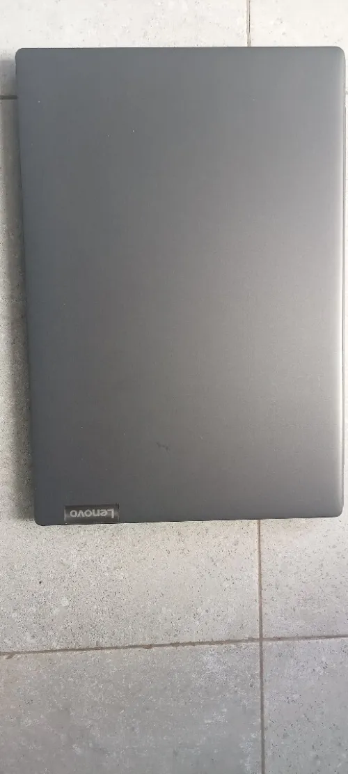 Lenovo V15 pc portable