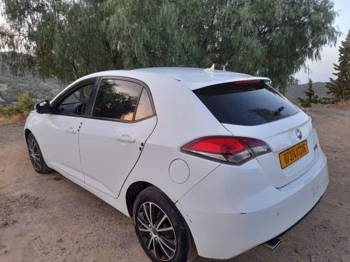 MG MG5 2013 1.5 VTI 110ch