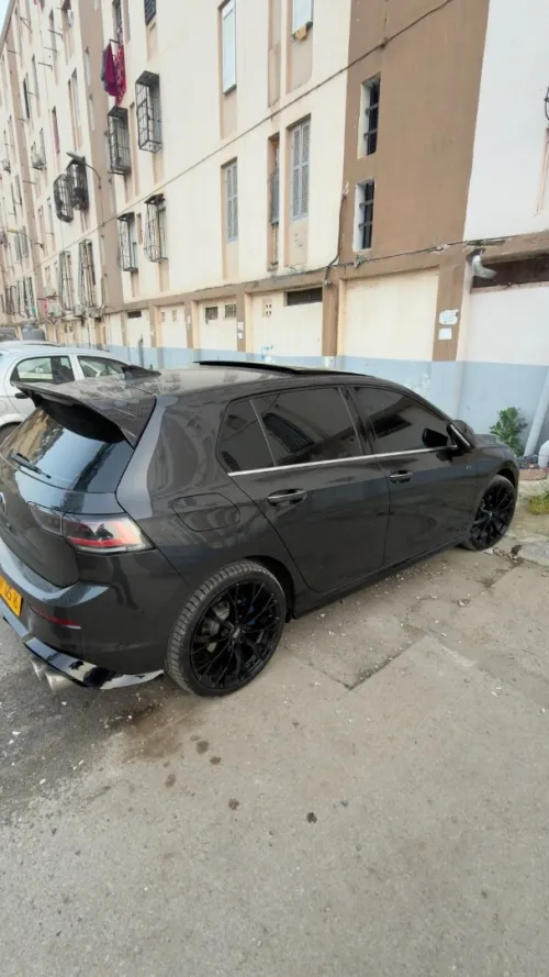 Volkswagen Golf 8 2025 R-Line
