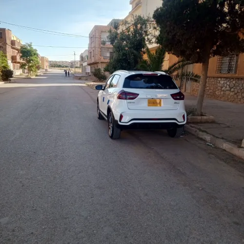 Livan X3 Pro  2025 Manuelle (Sans toit ouvrant)