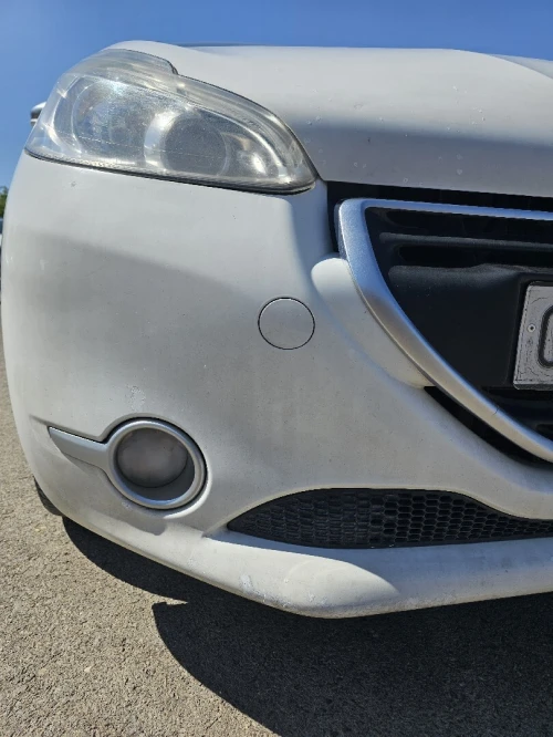 Peugeot 208 2014 Allure 8