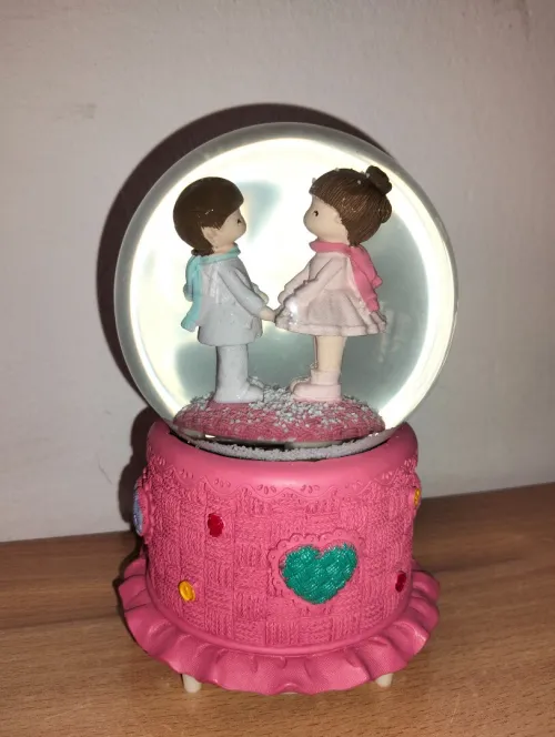 Veilleuse (boule de neige) musicale LED en verre
