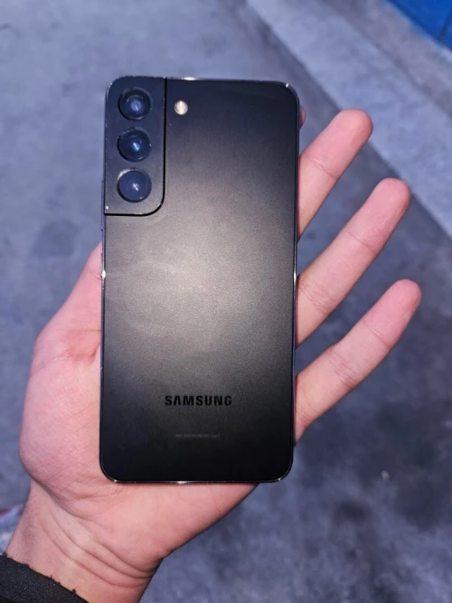 Samsung S22