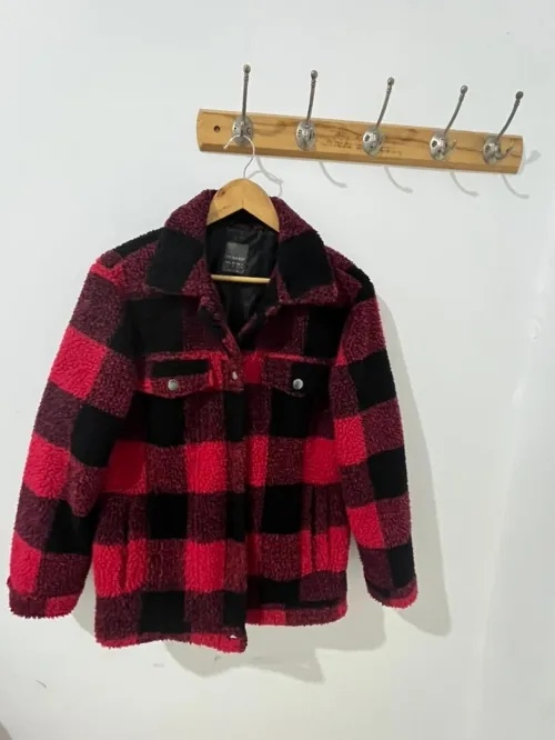 Veste Rouge et Noir