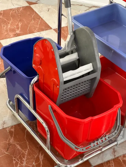 Chariot de nettoyage industriel multi fonction KHA 3101
