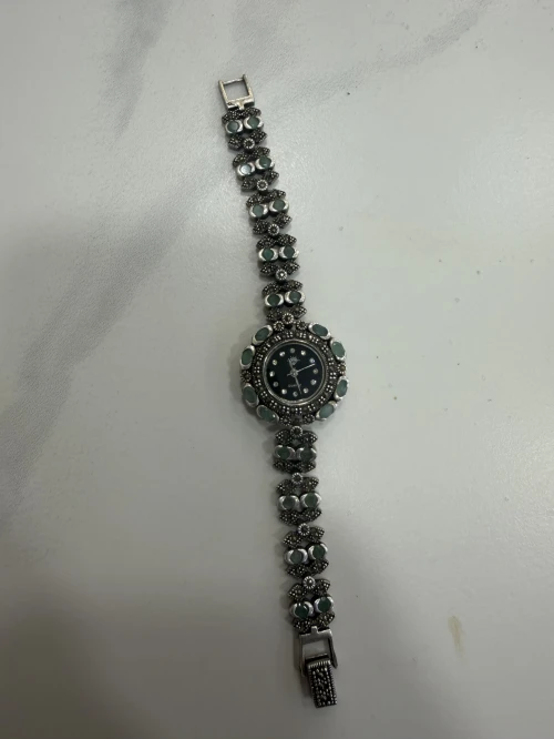 Une. Montre vintage faite en argent, 925 pour femmes femme.