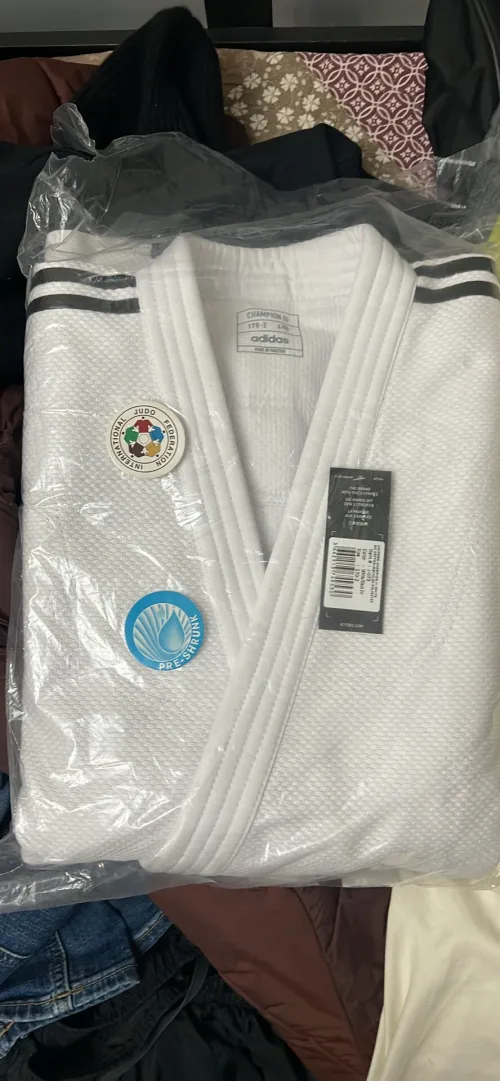 Kimono adidas champion 3 IJF