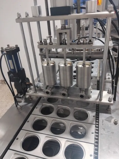 Machine remplisseuse Operculeuse Automatic