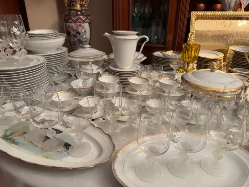 Services de tables en porcelaine de limoge