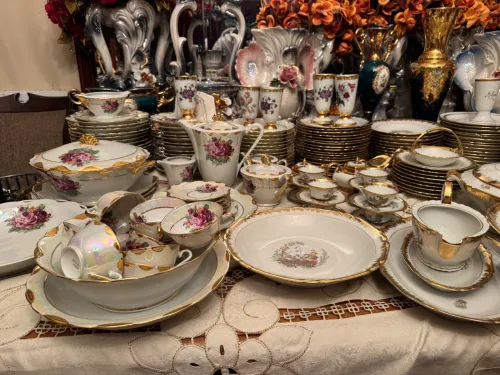Services de tables en porcelaine de limoge