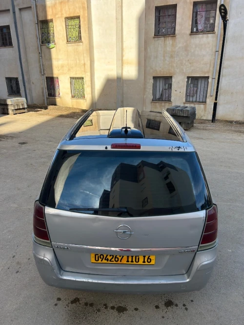 Opel Zafira 2010 Zafira