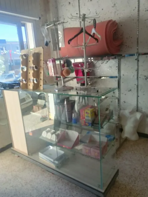 Matériel magasin habillement