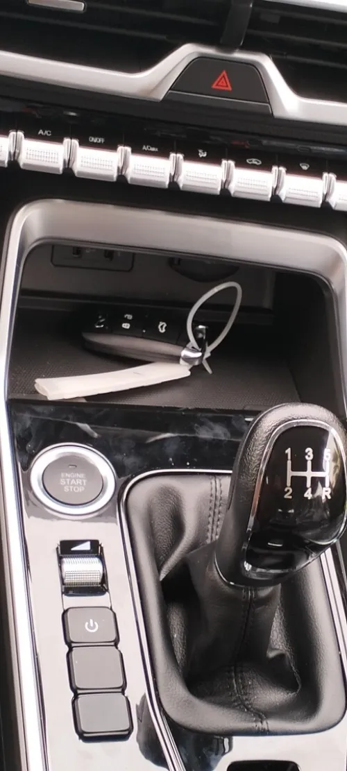 Kaiyi X3 Pro  2026 Main libre kok bit frein à main électrique auto holde Anti dérapage