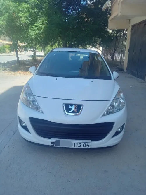 Peugeot 207 2012 Fennec