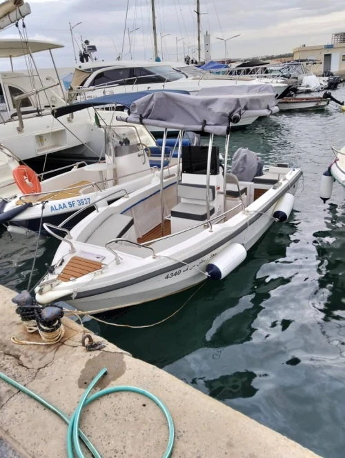 BATEAU POLYORE 5m20  PRÊT À NAVIGUER