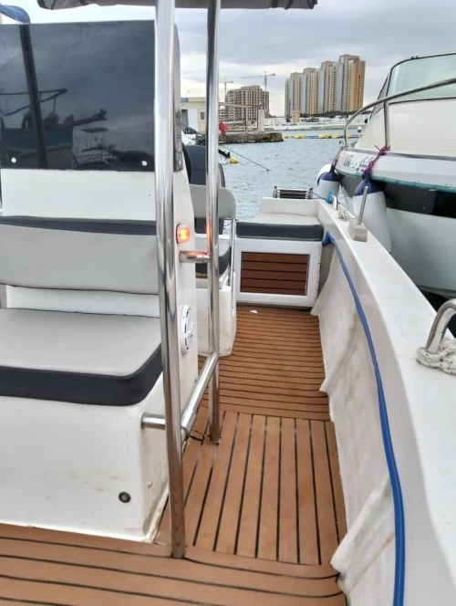 BATEAU POLYORE 5m20  PRÊT À NAVIGUER