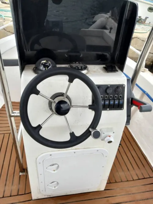 BATEAU POLYORE 5m20  PRÊT À NAVIGUER
