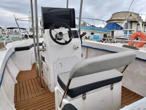 BATEAU POLYORE 5m20  PRÊT À NAVIGUER