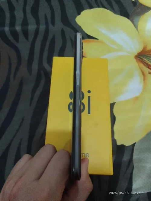 Realmi Realmi 8i