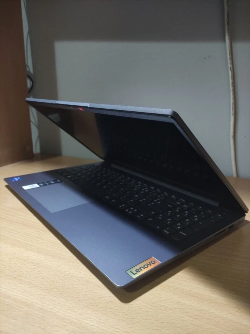 Lenovo IdeaPad 3 15ITL6 i5 11 Gen  8GB RAM  1TB HDD 15,6 FHD